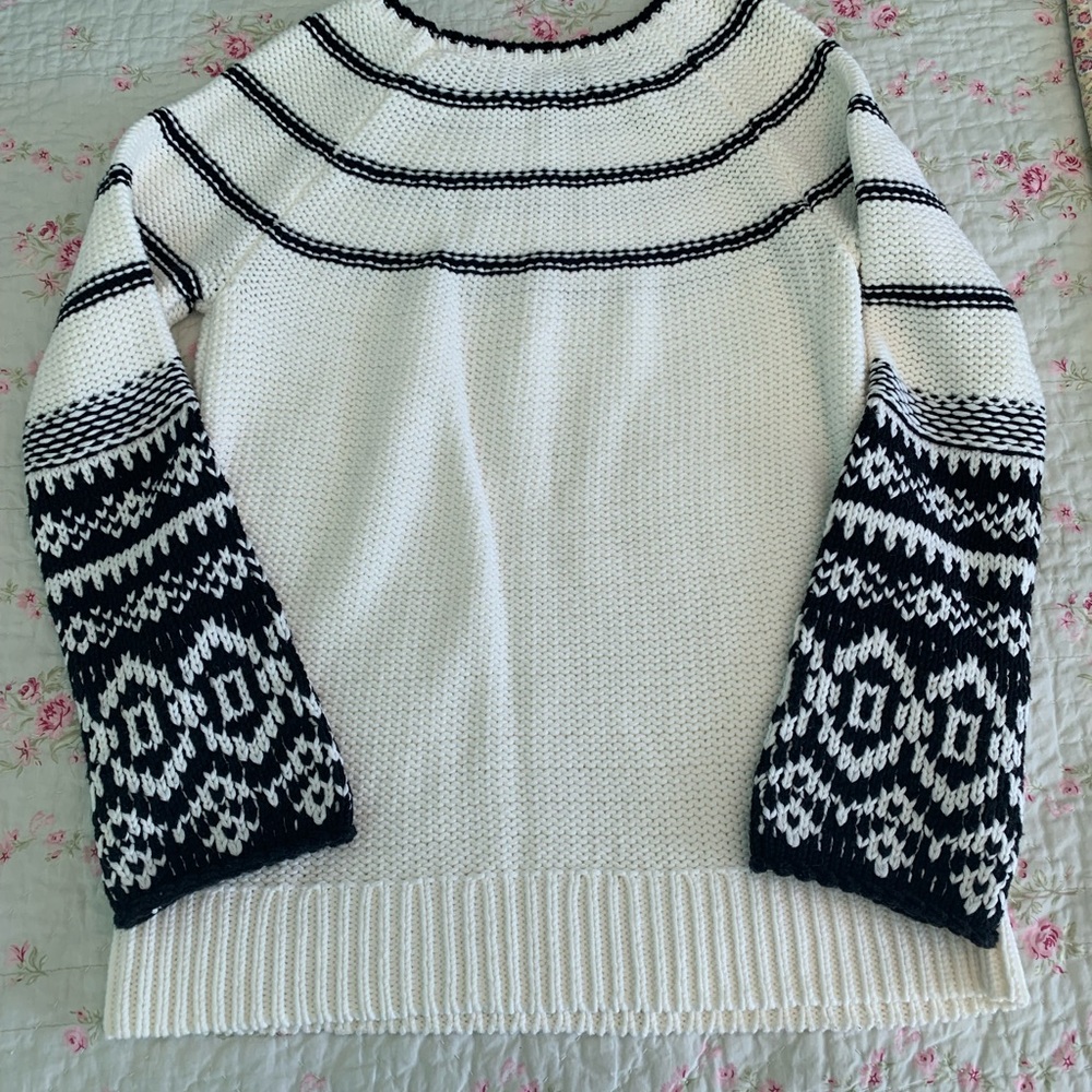 🦋5 for 25🦋 Womens Sweater - Picture 5 of 5